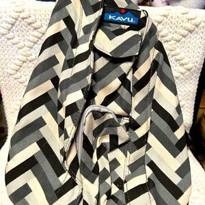 KAVU Women's Black and White Bag